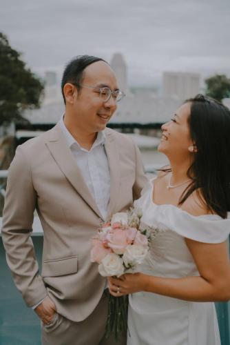 fullerton-cavenagh-bridge-prewedding-lovely-audi-30
