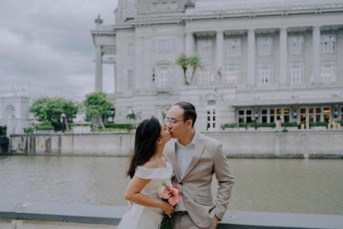 fullerton-cavenagh-bridge-prewedding-lovely-audi-78