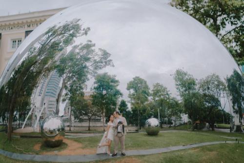 fullerton-cavenagh-bridge-prewedding-lovely-audi-89